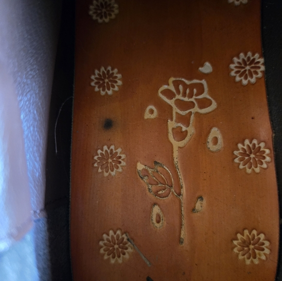 Embossed Leather SuperLadyStar Laceup Shoes - Picture 7 of 8